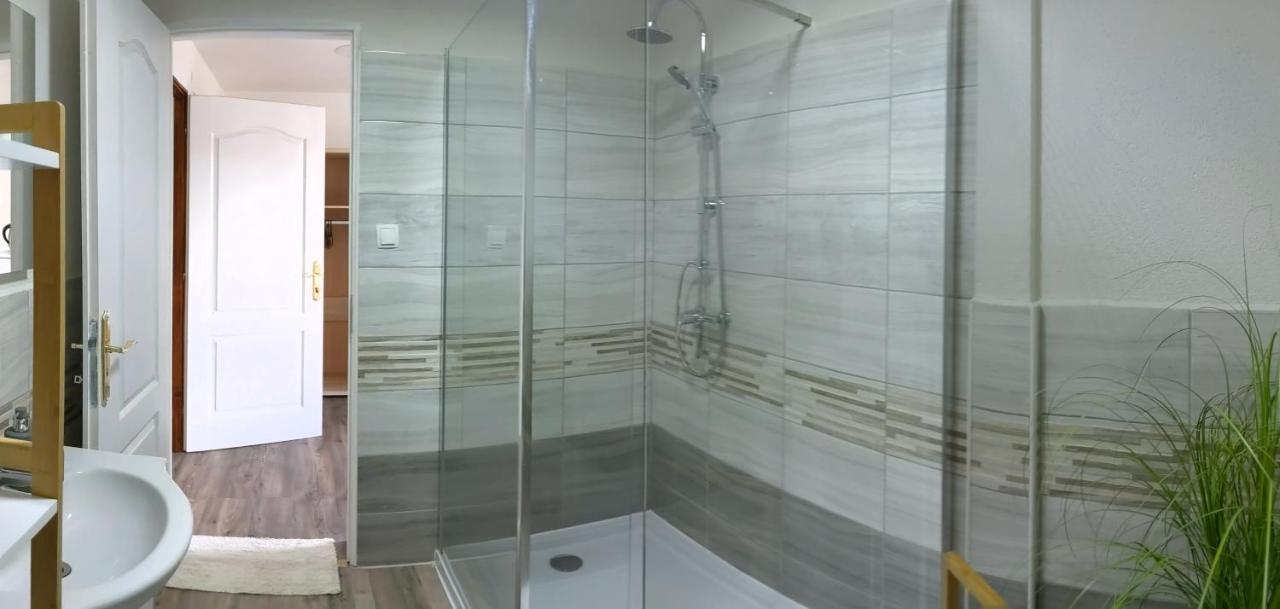 Margareta Etterem Es Vendeghaz Gasthaus Balatonberény Buitenkant foto